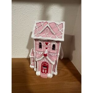 Seasonal Collection Pink Valentine Polyresin Light Up House NWT